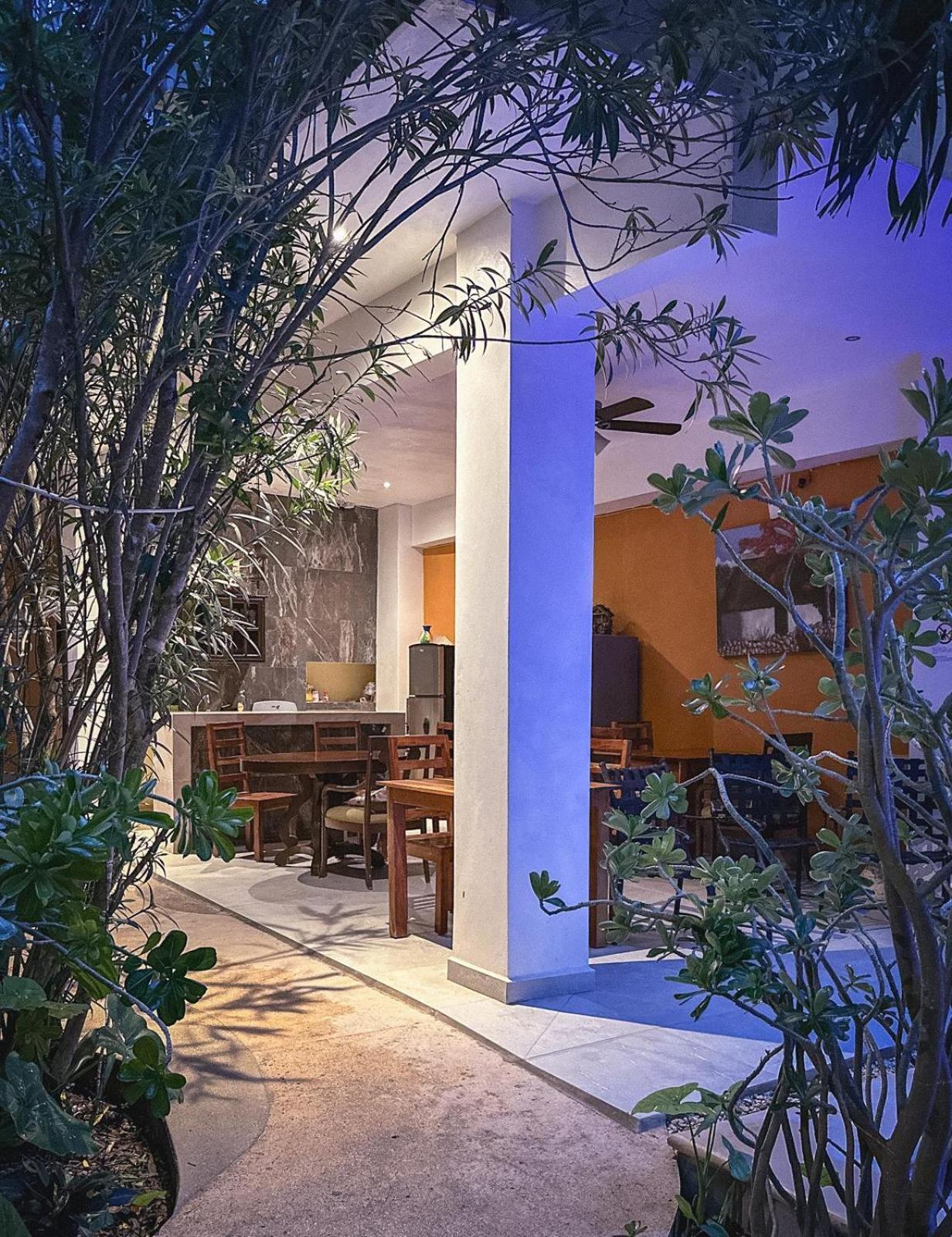 Casa Daniels Guesthouse Valladolid  Exterior photo