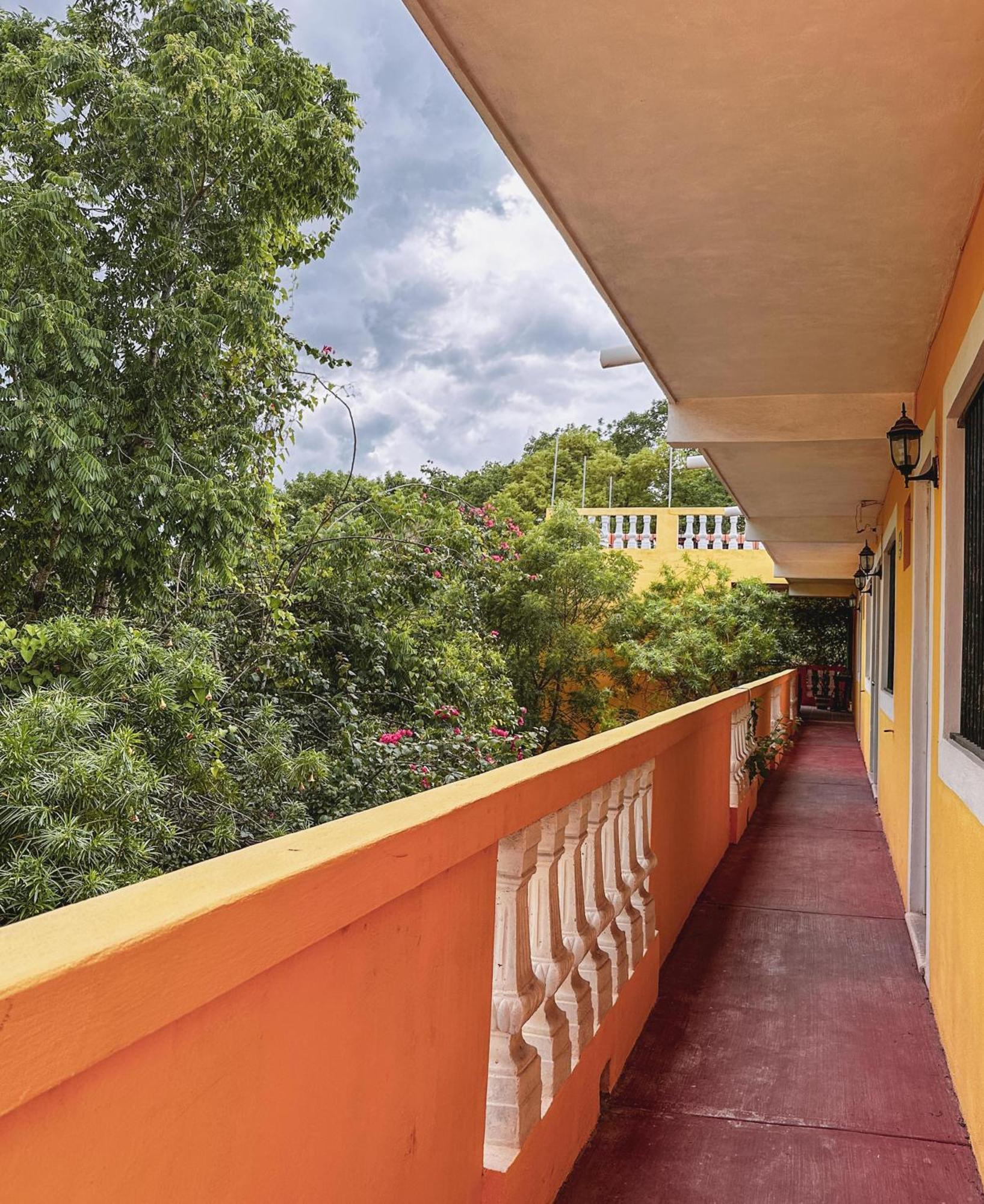Casa Daniels Guesthouse Valladolid  Exterior photo